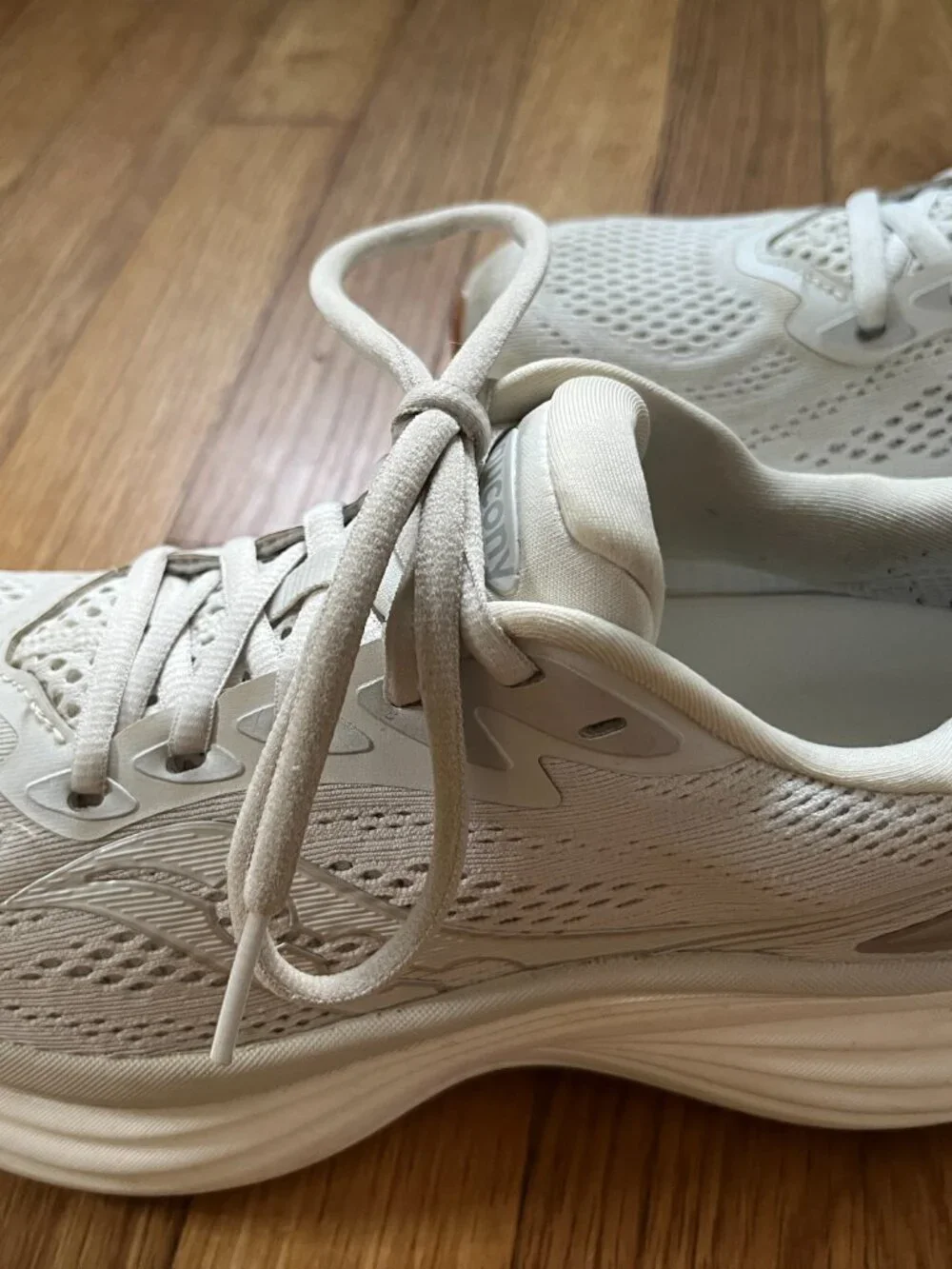 Saucony nearly new